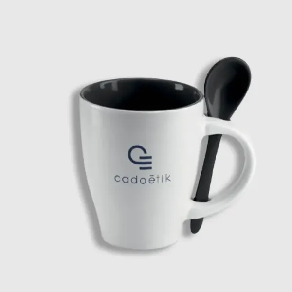 Tasse avec cuillère